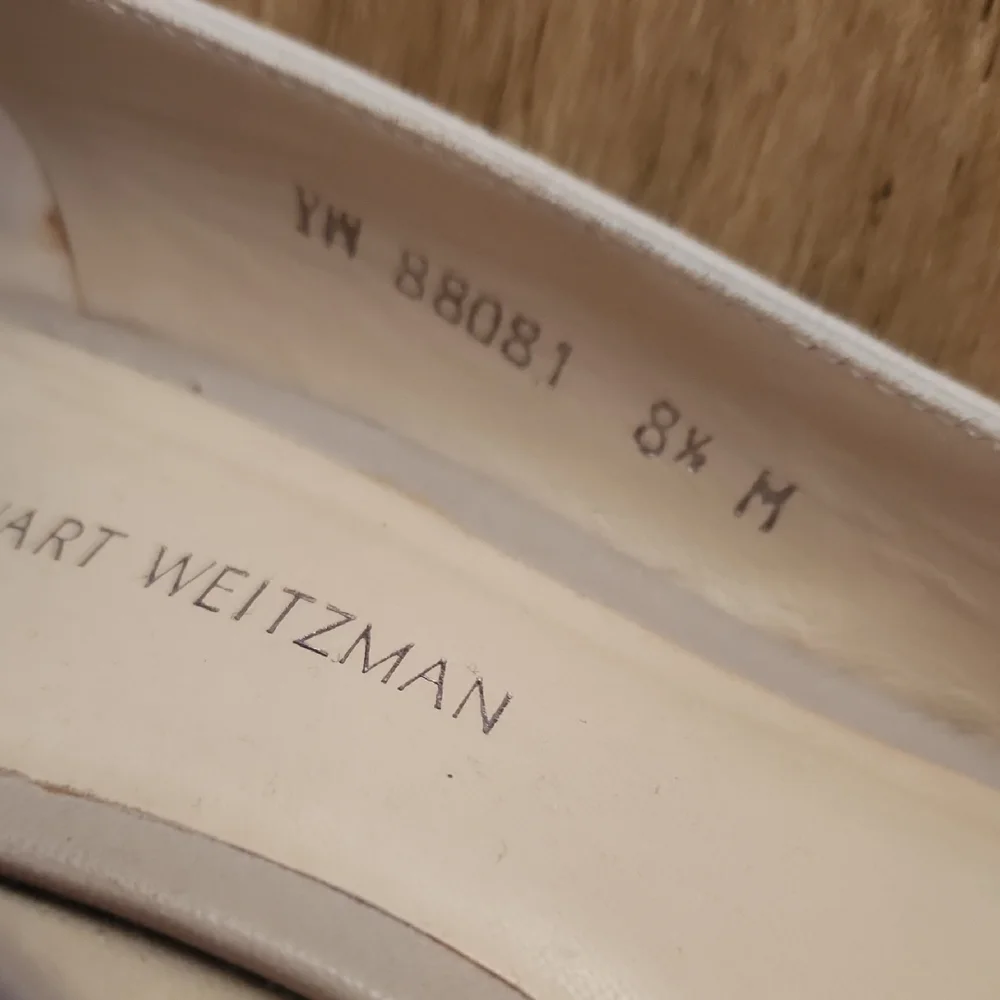 Stuart Weitzman Cream Pointed Heels - Picture 4 of 6